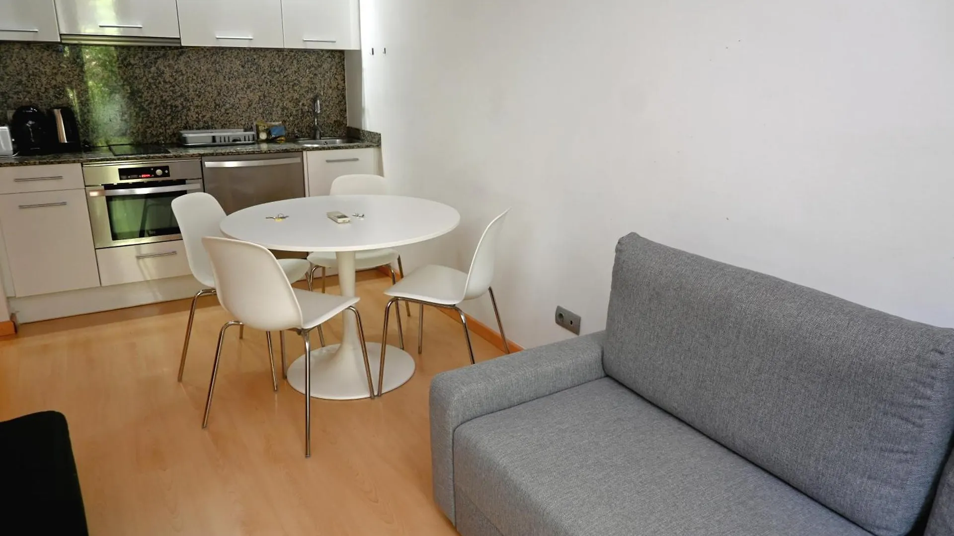 Homenfun Barcelona Hospital Clinic L