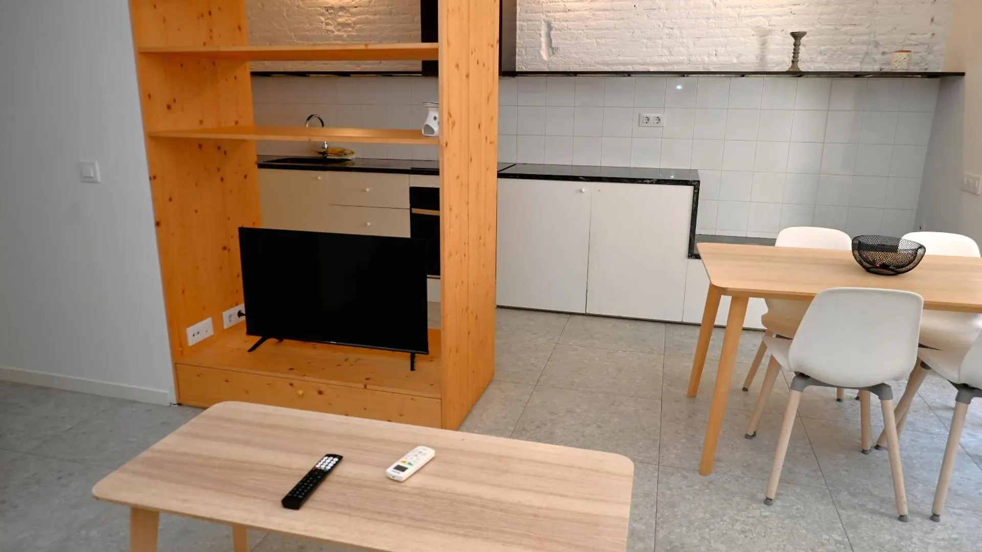 Apartment Homenfun Barcelona Hospital Clinic L Spain