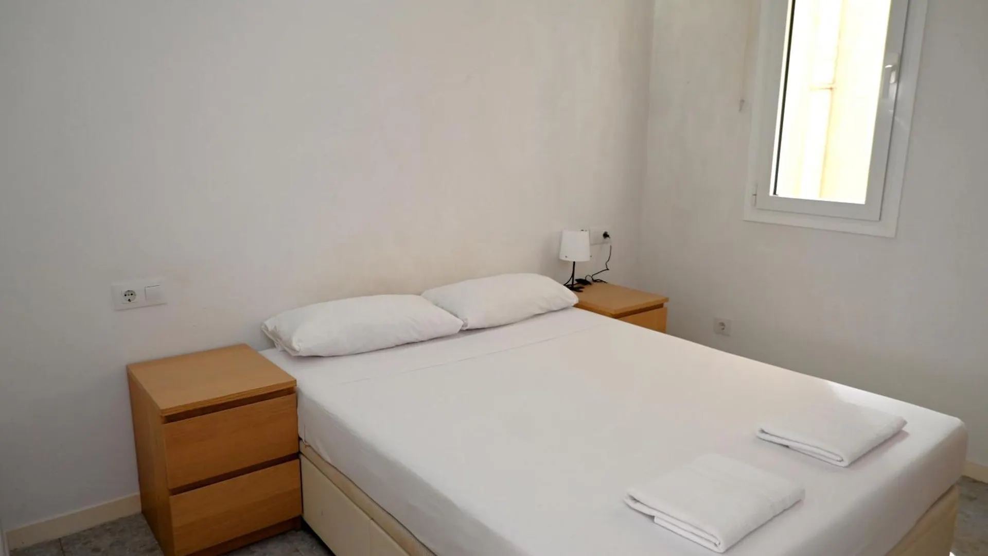 Homenfun Barcelona Hospital Clinic L 0*,  Ισπανία